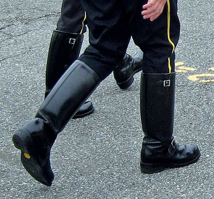 chippewa patrol boots